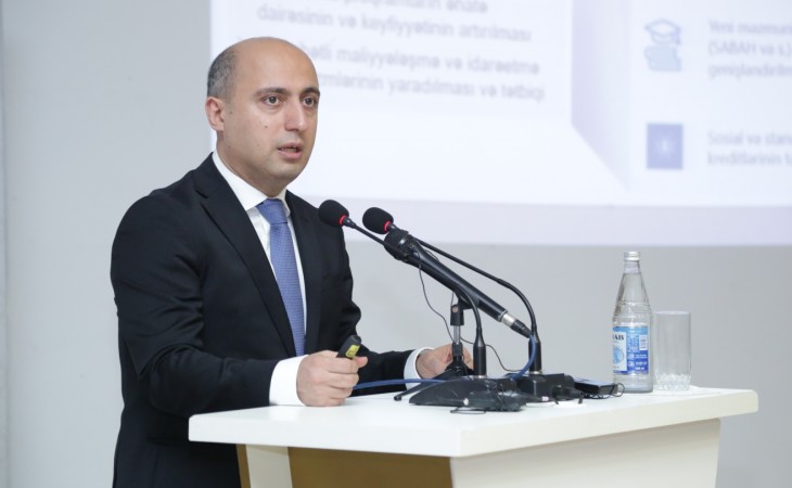 Təhsil naziri sualları cavablandırıb