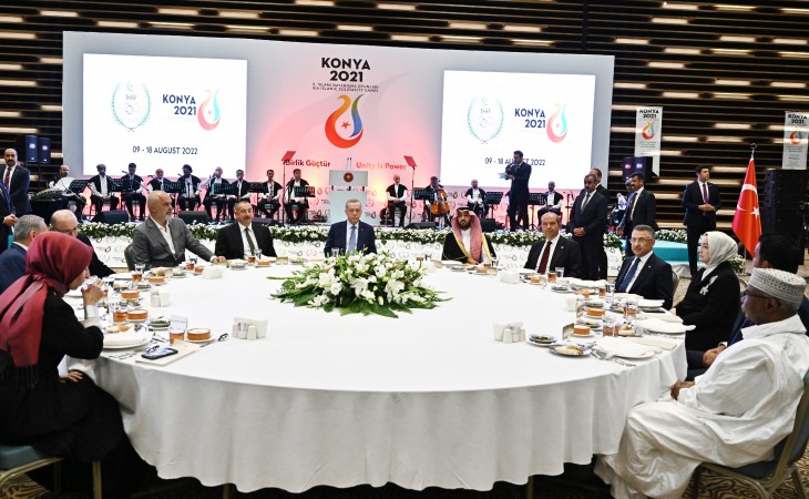 Dinner was hosted in honor of heads of state, government and delegations participating in opening ceremony of 5th Islamic Solidarity Games