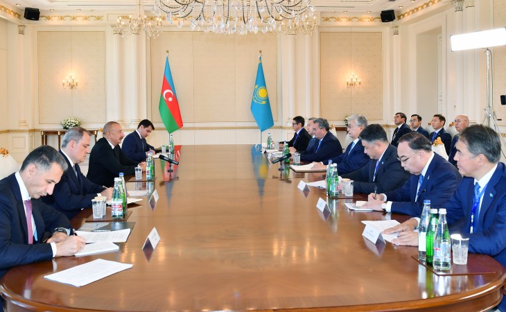 Presidents of Azerbaijan and Kazakhstan held expanded meeting