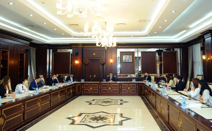 Milli Məclisin Hüquq siyasəti və dövlət quruculuğu komitəsinin iclası keçirilir