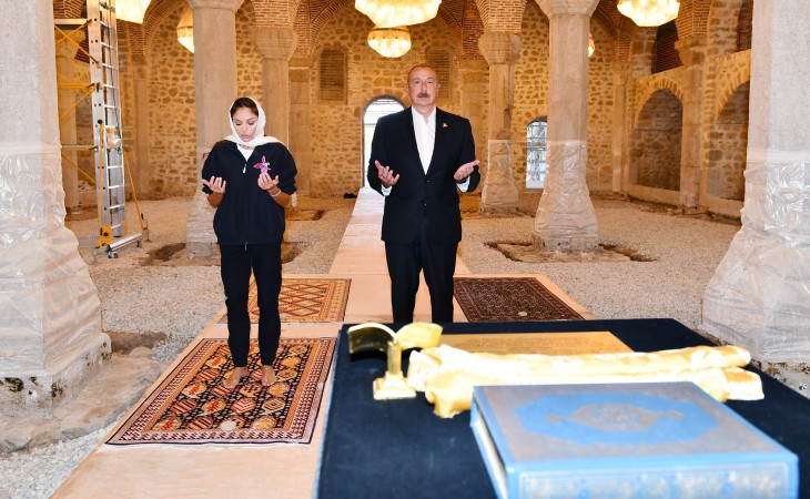 President Ilham Aliyev and First Lady Mehriban Aliyeva visited Yukhari Govharagha Mosque in Shusha and viewed reconstruction and restoration work underway here