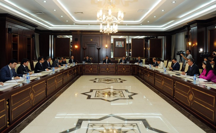 Milli Məclisin Hüquq siyasəti və dövlət quruculuğu komitəsinin iclası keçirilir