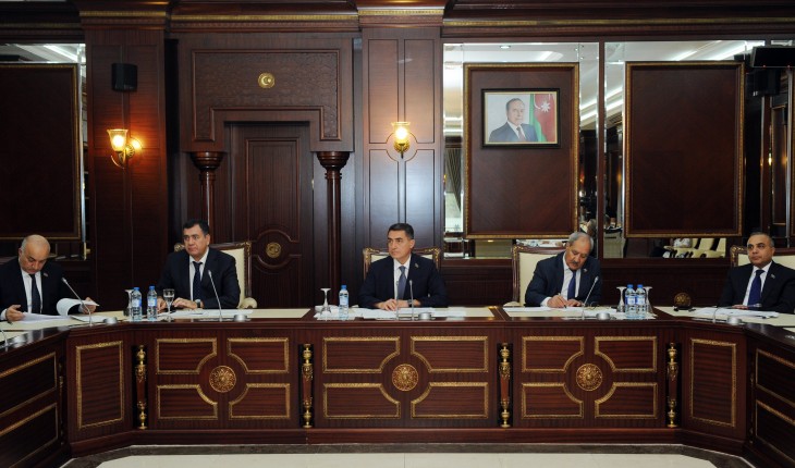 Milli Məclisin komitə iclasında daha beş qanun layihəsi birinci oxunuşda plenar iclasa tövsiyə olunub