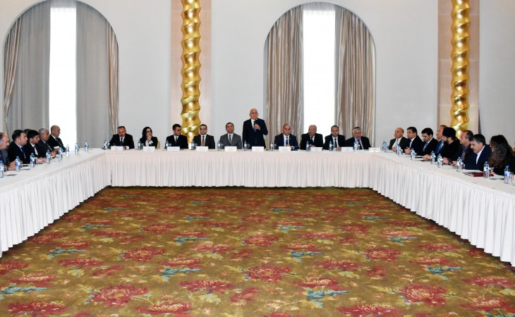 “Mənəvi dəyərlər və dövlət siyasəti” mövzusunda hesabat-konfrans keçirilib