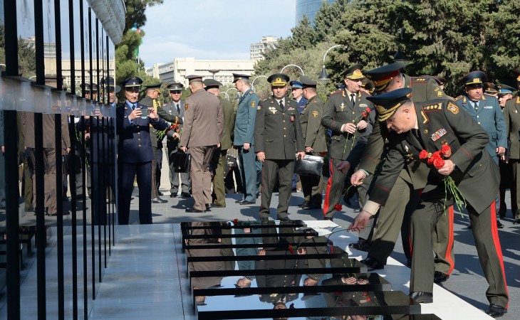 High-ranking military representatives of CIS Member States visit Alley of Martyrs