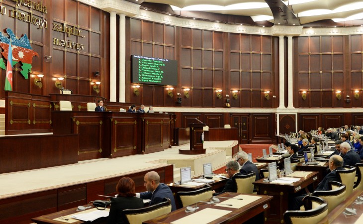 Mövcud qanunvericilikdə qadınların əməyi qadağan olunan peşə və iş yerlərinin sayı azaldılıb