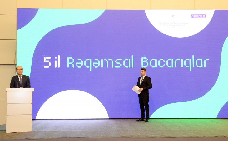 “Rəqəmsal bacarıqlar” layihəsinin 5 illik hesabat tədbiri keçirilib