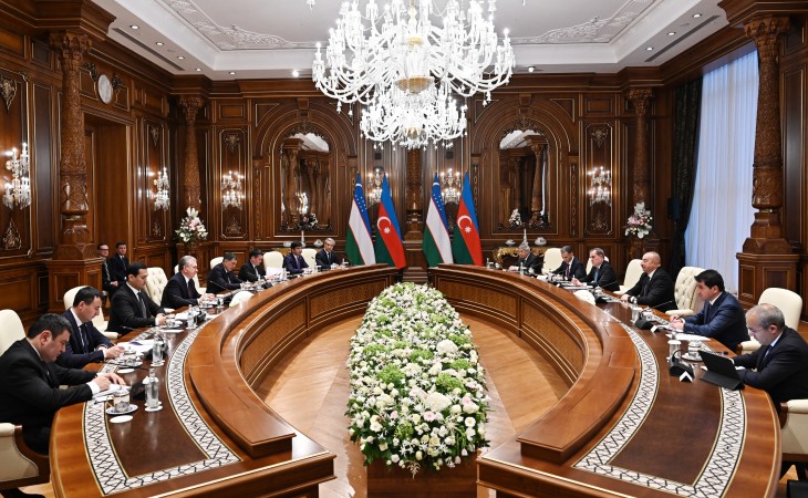 President Ilham Aliyev met with President of Uzbekistan Shavkat Mirziyoyev in Samarkand