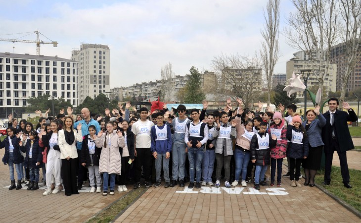 Ümumdünya Uşaq Hüquqları Gününə həsr olunan marafon yürüşü keçirilib