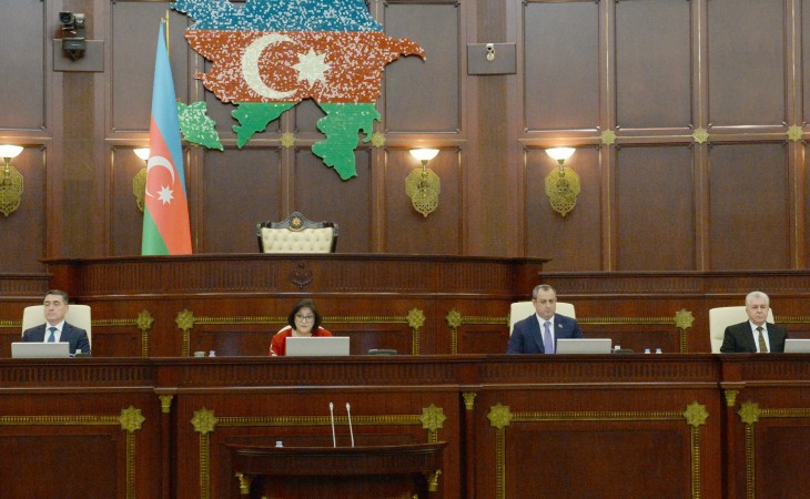 Milli Məclisin payız sessiyasında növbəti plenar iclası keçirilib