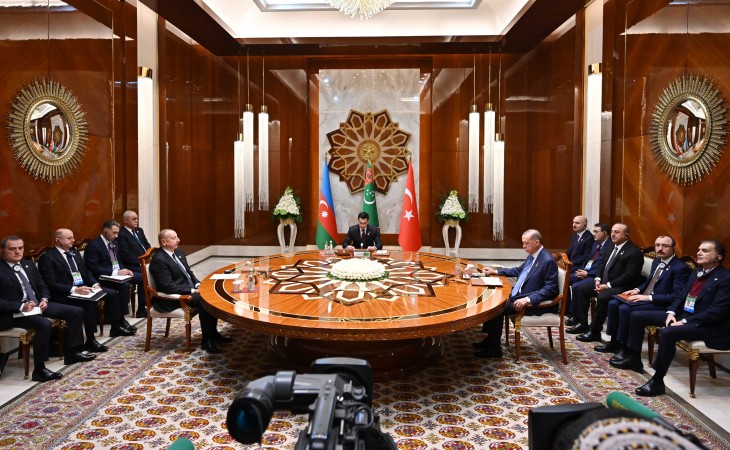 Presidents of Azerbaijan, Turkiye and Turkmenistan held expanded meeting in city of Turkmenbashi