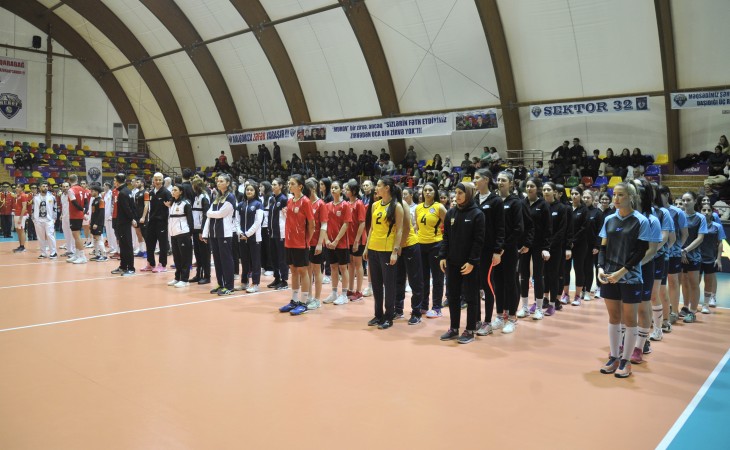 Voleybol üzrə Azərbaycan çempionatlarında yeni mövsümün açılış mərasimi olub
