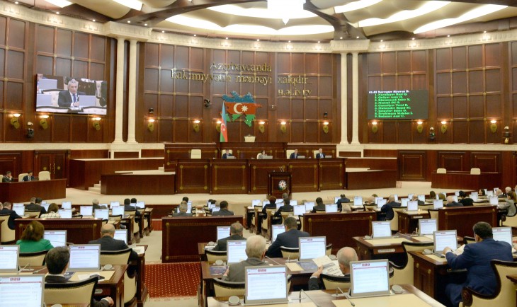 Parlament “Siyasi partiyalar haqqında” yeni qanun layihəsini təsdiqlədi