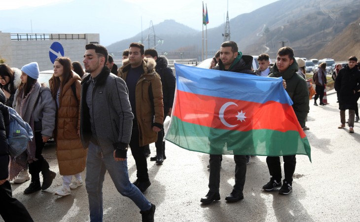 Yeni könüllü qrupları aksiyaçılara dəstək üçün Laçın-Xankəndi yoluna gəliblər