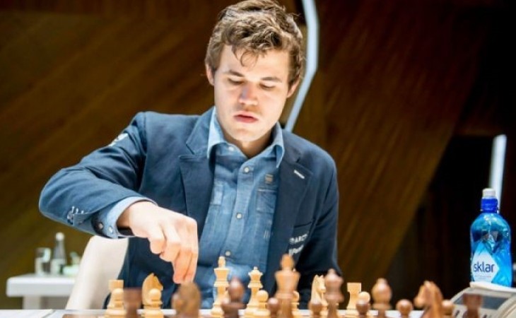 Непомнящий проиграл Карлсену в финале турнира Legends of Chess