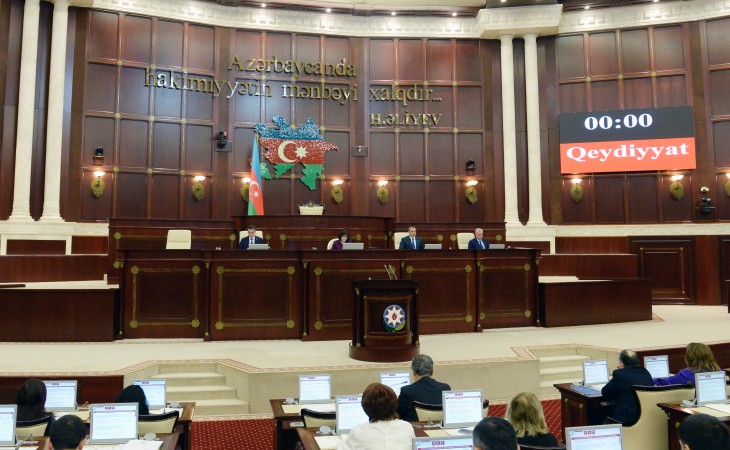 Milli Məclisin plenar iclasında 23 məsələ müzakirə olunub