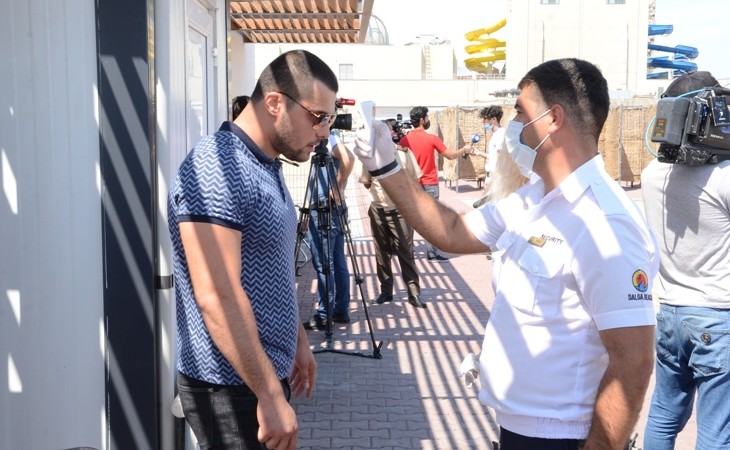 Paytaxtdakı çimərliklər fəaliyyətə başlayıb