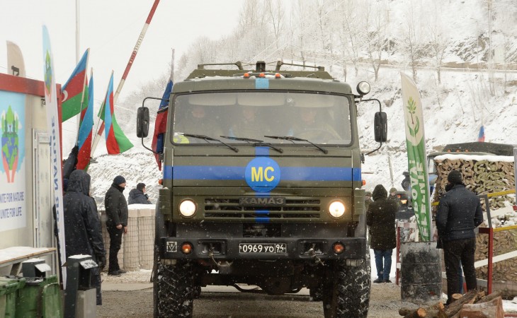 Обеспечен проезд по территории проведения акции еще трех автомобилей миротворцев