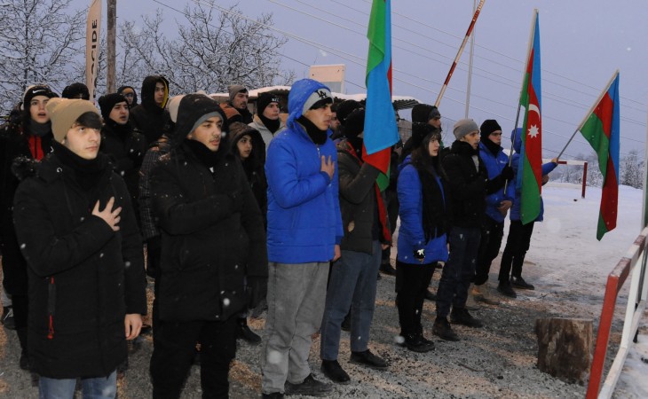 32-ci gün: Havanın şaxtalı olması aksiya iştirakçılarının iradəsinə təsir etmir