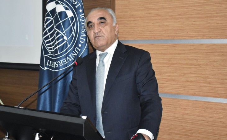 Rektor: Elmi dərəcə və elmi adların verilməsi universitetlərdə aparılmalıdır