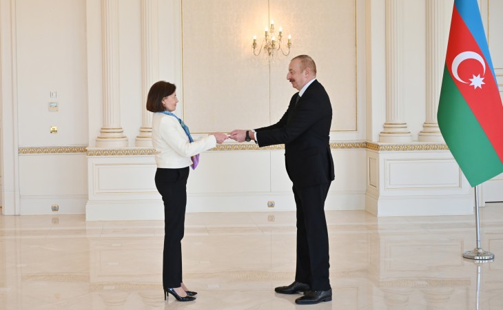 President Ilham Aliyev received credentials of incoming ambassador of France