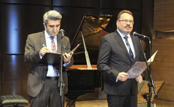 Aİ-nin rəsmisi: Azərbaycanı dəstəkləməkdə davam edəcəyik