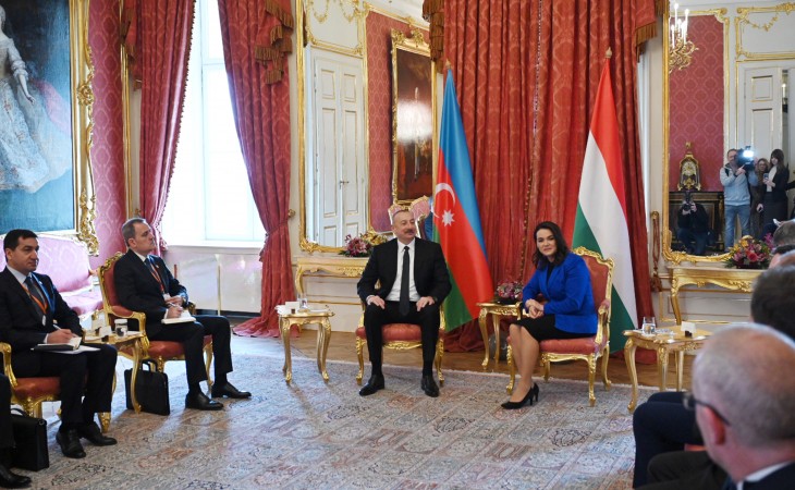 President Ilham Aliyev held expanded meeting with President of Hungary Katalin Novák