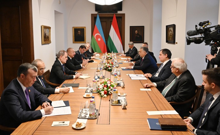 President Ilham Aliyev held expanded meeting with Prime Minister of Hungary Viktor Orban
