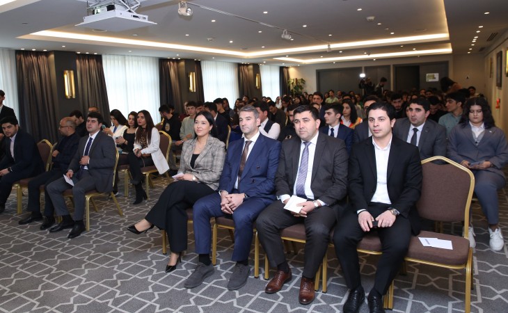 Azərbaycan Gənclər Gününə həsr olunmuş Debat Raundu keçirilib