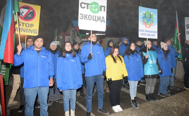 Laçın-Xankəndi yolu: Ekofəalların aksiyası gecə saatlarında da davam edir