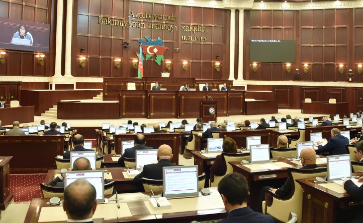 Milli Məclisin yaz sessiyasında ilk iclası öz işinə başlayıb