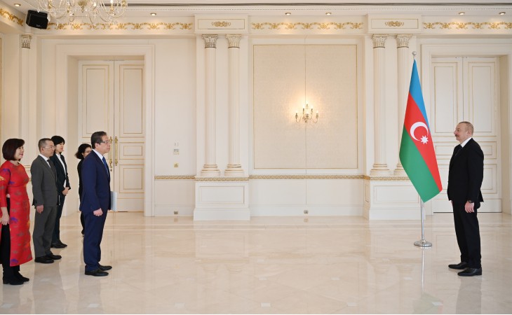 President Ilham Aliyev accepted credentials of incoming ambassador of Vietnam
