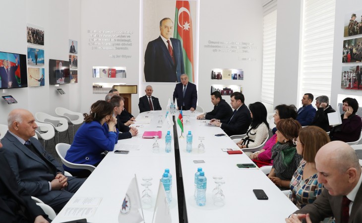 “Heydər Əliyev müasir dövlət idarəçiliyinin banisidir” - elmi konfrans