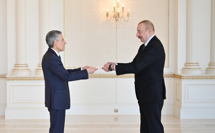 President Ilham Aliyev received credentials of incoming ambassador of San Marino