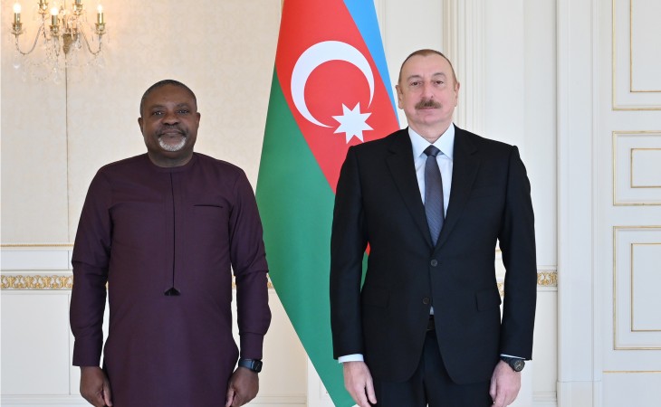 President Ilham Aliyev accepted credentials of incoming ambassador of Angola