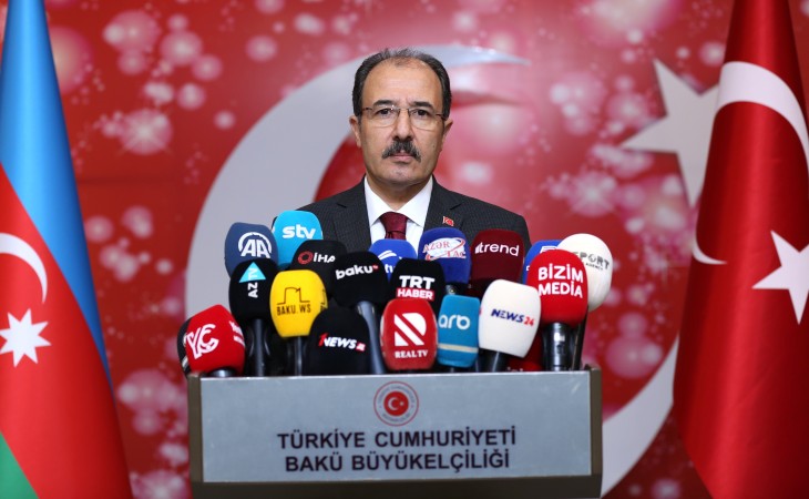 Cahit Bağçı: Zəlzələ bizi sarsıtdığı kimi Azərbaycan xalqını da sarsıtdı