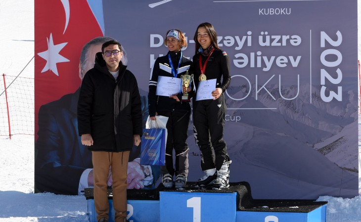 Həvəskarlar arasında keçirilən dağ xizəyi yarışında ilk günün qalibləri müəyyənləşib