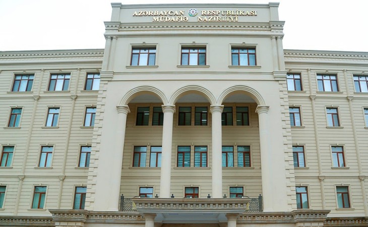 Müdafiə Nazirliyi: Azərbaycan Ordusunda keçirilən andiçmə mərasimində valideynlərin iştirakı qadağandır