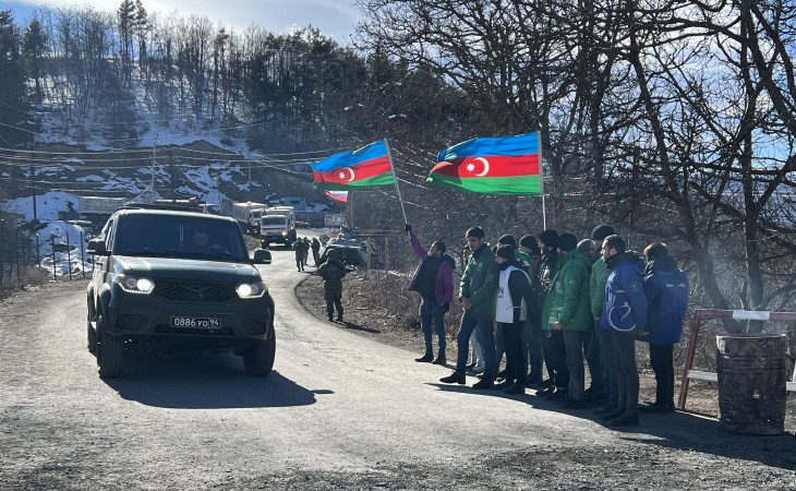 Дорога Лачин-Ханкенди: По территории акции беспрепятственно проехали еще два автомобиля миротворцев