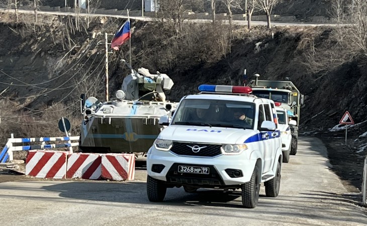 Seven vehicles of Russian peacekeepers pass along Lachin-Khankandi road without hindrance