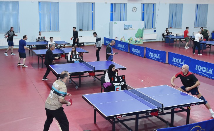 Bədən Tərbiyəsi və İdman Gününə həsr olunmuş stolüstü tennis turnirinə start verilib