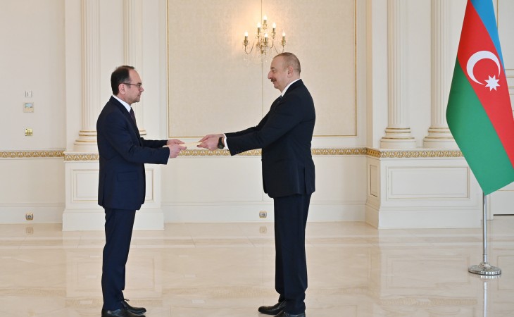 President Ilham Aliyev received credentials of incoming ambassador of Bulgaria