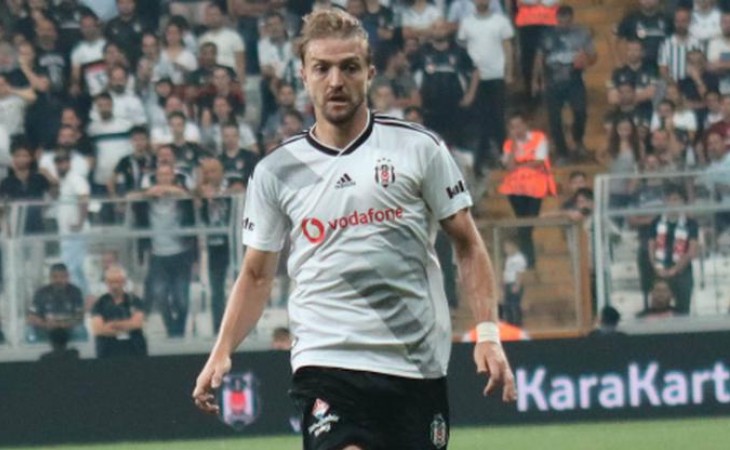 Caner Erkin “Beşiktaş”dan ayrılıb