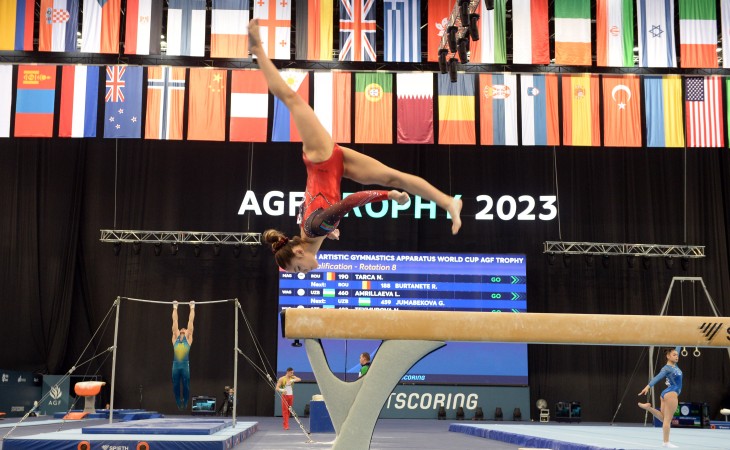 Nazənin Teymurova dünya kuboku yarışlarında gimnastika tirində proqramını icra edib