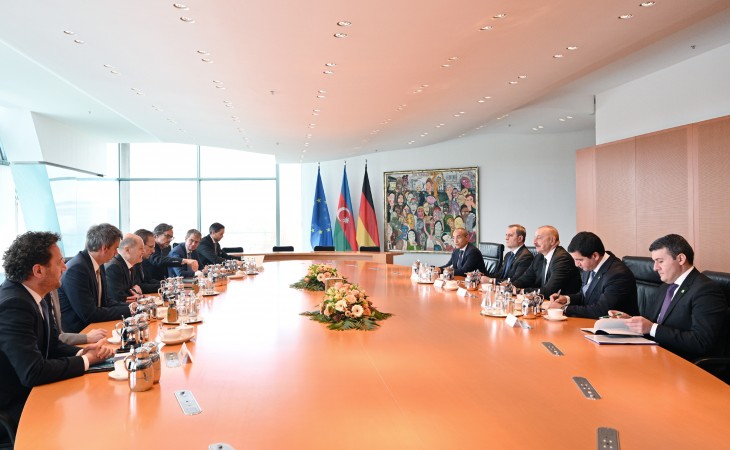 President Ilham Aliyev held expanded meeting with Chancellor of Germany Olaf Scholz in Berlin